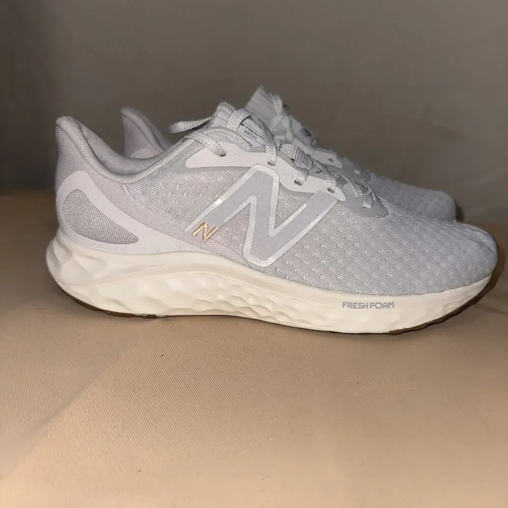 NEW BALANCE Fresh Foam Arishi V4 Shoes Sneakers Women's 9 Light Gray Running Gym